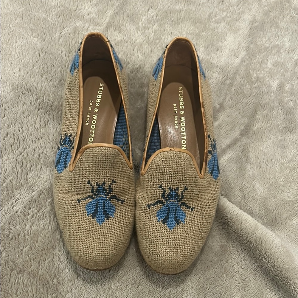 Stubbs & Wootton Tan Flats with Blue Insect Design